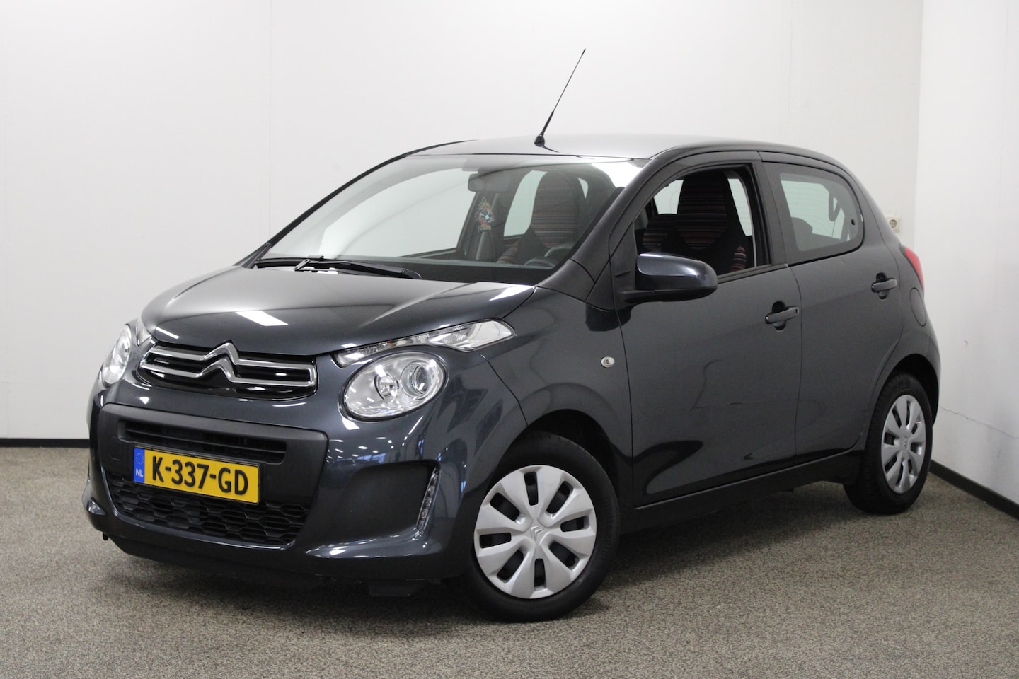 Citroën C1 - 1.0 VTi Feel Camera|Cruise|Carplay - AutoWereld.nl