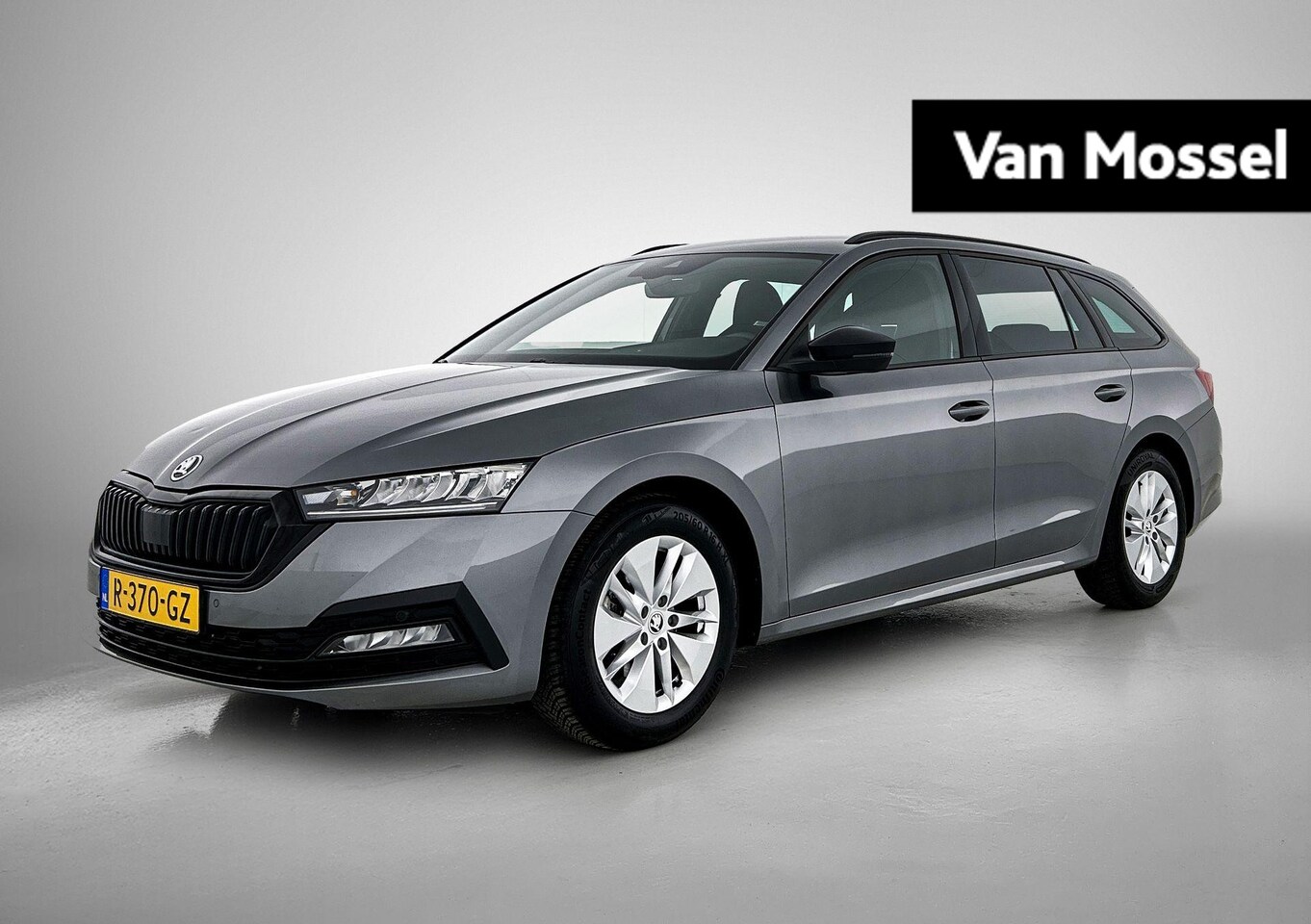 Skoda Octavia Combi - 1.0 TSI Sport Business | ACC | PARKEERSENSOREN VOOR & ACHTER | VIRTUAL COCKPIT | SFEERVERL - AutoWereld.nl