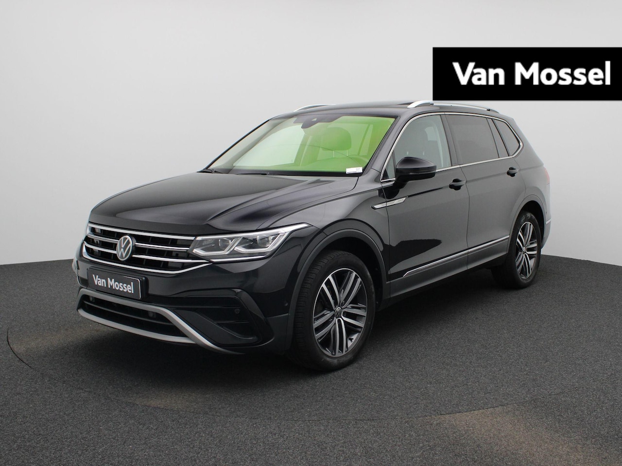 Volkswagen Tiguan Allspace - 2.0 TDI Highline | 7 Persoons | 150 PK | Automaat | Lederen Bekleding | Panorama Schuif/Ka - AutoWereld.nl