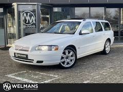 Volvo V70 - 2.4 170 PK Automaat Summum Youngtimer l Schuifdak l Trekhaak