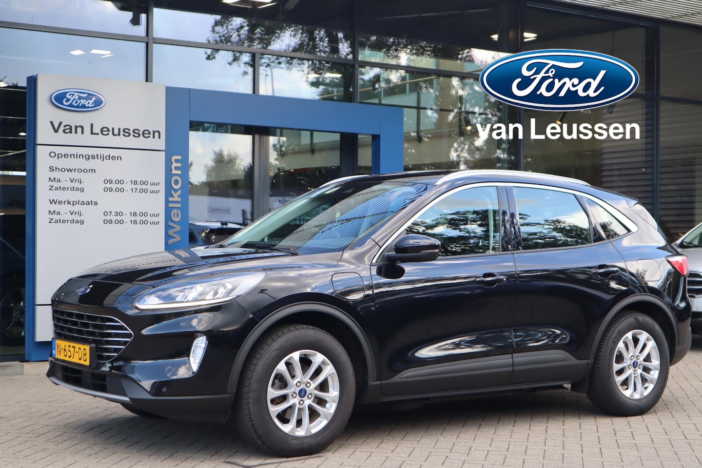 Ford Kuga - 2.5 PHEV TITANIUM EL-TREKHAAK PANORAMADAK CAMERA CLIMA KEYLESS NAVI APPLE/ANDROID NL-AUTO - AutoWereld.nl