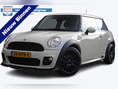 MINI Cooper - 1.6 Business Line 123pk | Nieuwe APK | JCW look | Cruise | Airco | Start stop | 17" velgen