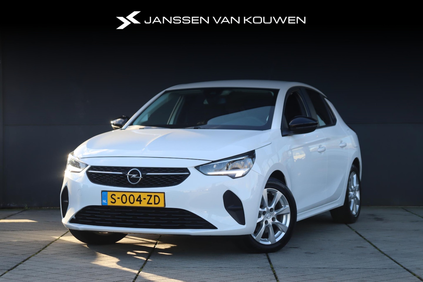 Opel Corsa - 1.2 Level 2 Automaat / Parkeersensoren / Apple Carplay / Airco / LED - AutoWereld.nl