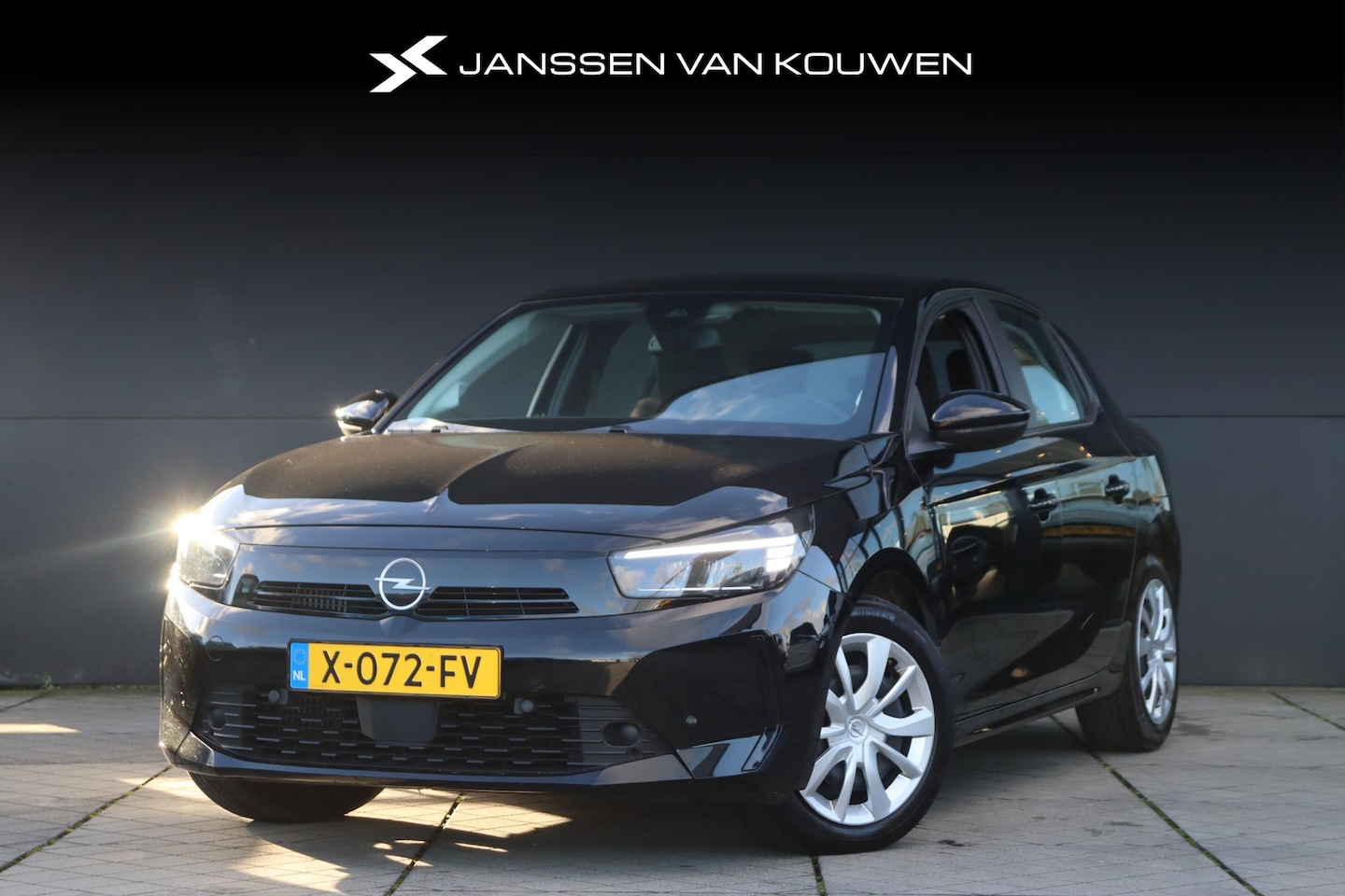 Opel Corsa - 1.2 Turbo / Apple CarPlay / Camera / Digital dashboard / Facelift / Private Lease €384,- P - AutoWereld.nl