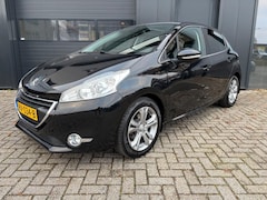 Peugeot 208 - 1.2 PureTech Allure Pano, Cruise, Stoelverw, Clima, PDC