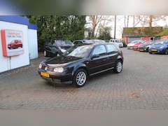 Volkswagen Golf - 1.6 Trendline