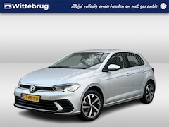 Volkswagen Polo - 1.0 TSI Life / Navigatie / App connect / Parkeersensoren V+A / Lichtmetaal 16 inch / Fabri