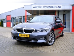 BMW 3-serie Touring - 318i Executive Edition Aut. Pano|Half leder|Sporstoelen|Navi|LMV