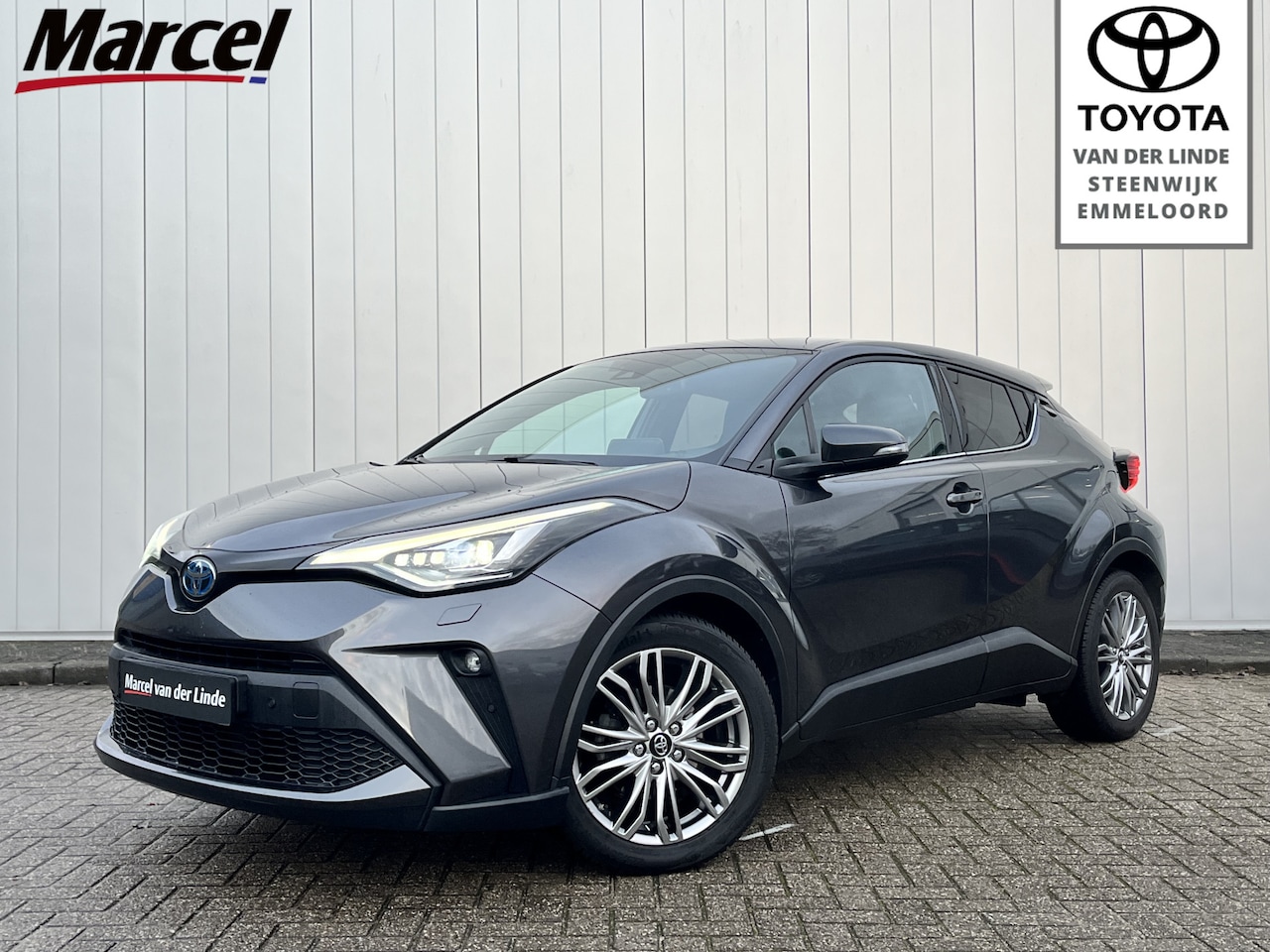 Toyota C-HR - 1.8 Hybrid 140 Executive Parkeersensoren Stoelverwarming Carplay - AutoWereld.nl