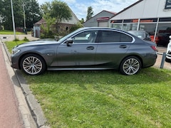 BMW 3-serie - 320e High Executive PHEV Plug in hybride LEDER/CARPLAY