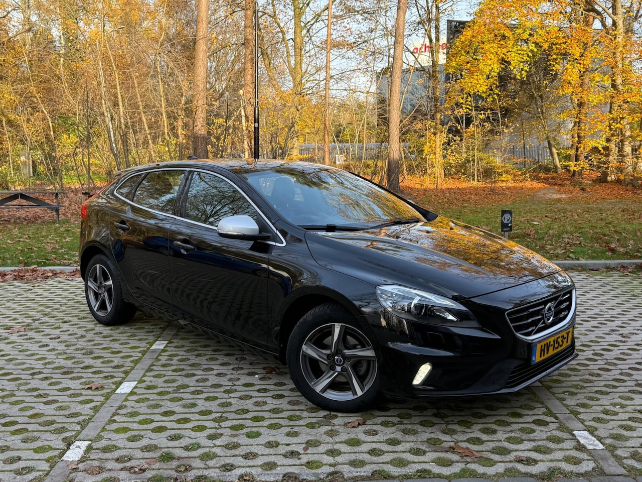 Volvo V40 - 2.0 D2 R-Design Business 2.0 D2 R-Design Business - AutoWereld.nl