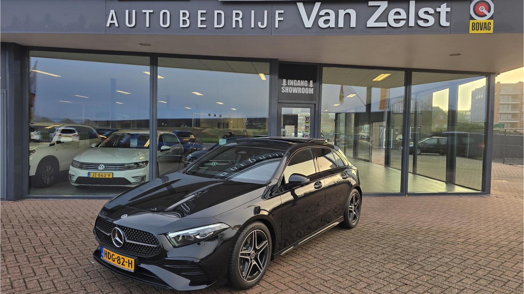 Mercedes-Benz A-klasse - 220 4MATIC AMG Line ** Automaat ** PANORAMA ** Head-up display * Memory*Dodehoek detector* - AutoWereld.nl