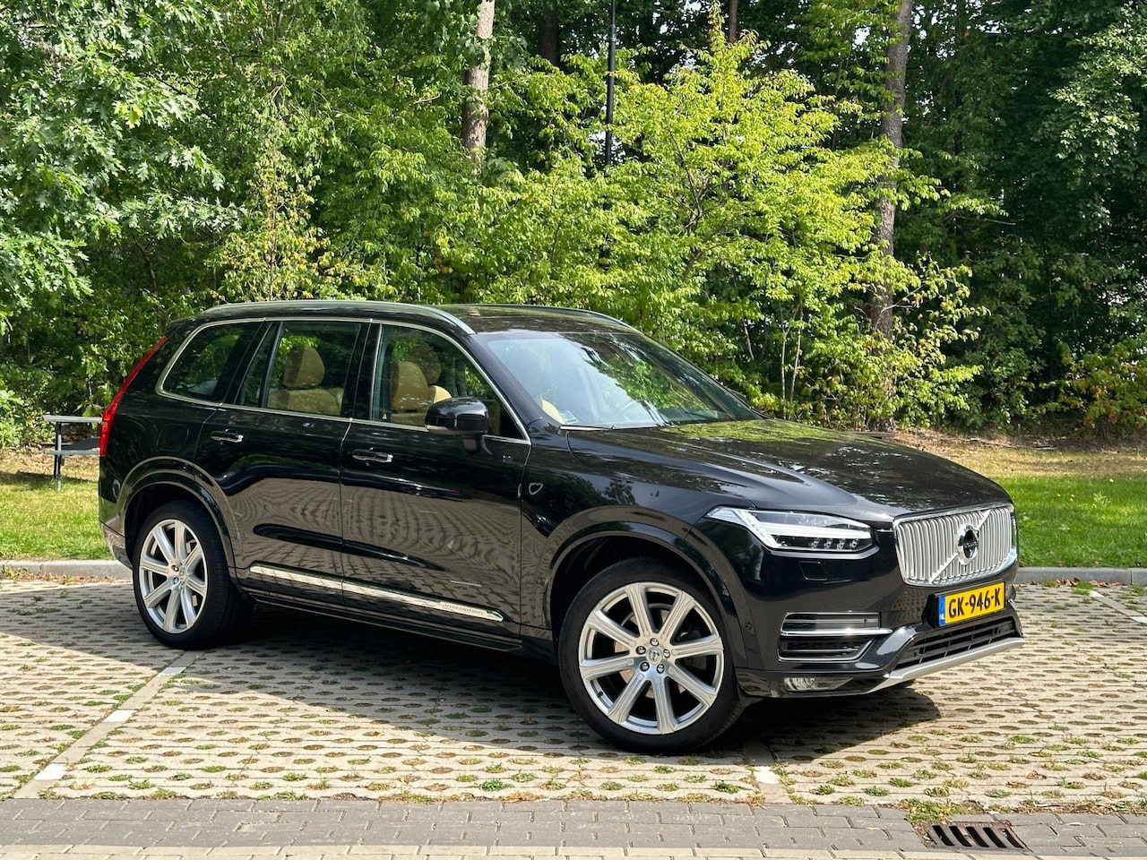 Volvo XC90 - 2.0 D5 AWD First Edition 2.0 D5 AWD First Edition - AutoWereld.nl