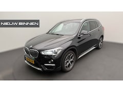 BMW X1 - sDrive18i High Executive X Line | Panoramadak | Harman Kardon | Parkeersensoren | Head-Up