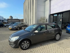 Opel Astra - 1.6 Cosmo LEER NAVI TREKHAAK INRUIL MOGELIJK