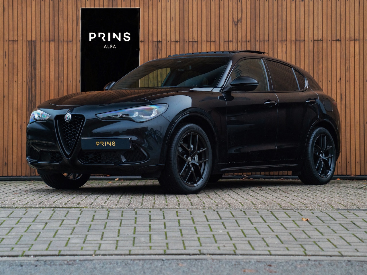 Alfa Romeo Stelvio - 2.2 JTD AWD Veloce 210pk MY24 | Pano-dak | Matrix-LED | Veloce stoelen | Elektr. trekhaak - AutoWereld.nl