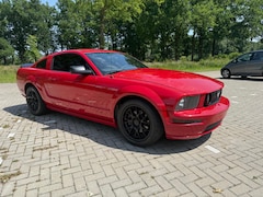 Ford Mustang - USA 4.6 V8 GT