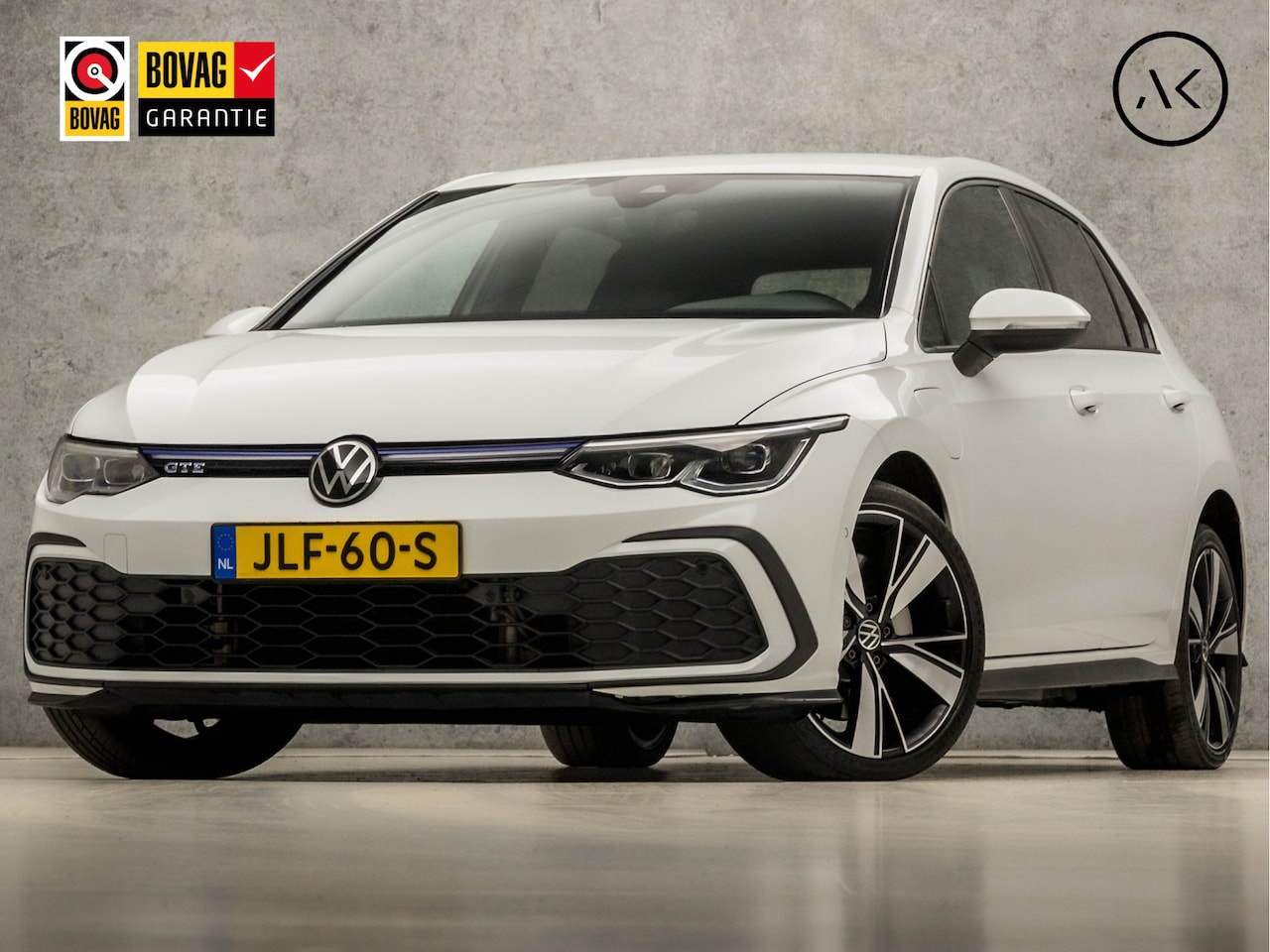 Volkswagen Golf - 1.4 eHybrid GTE 245Pk Automaat (APPLE CARPLAY, GROOT NAVI, GRILLE VERLICHT, STUUR/STOELVER - AutoWereld.nl