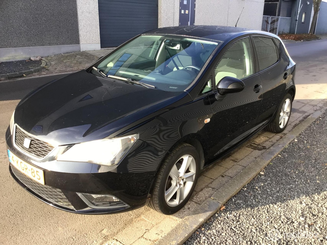 SEAT Ibiza - 1.2 TSI Chill Out plus clima Ned. auto - AutoWereld.nl