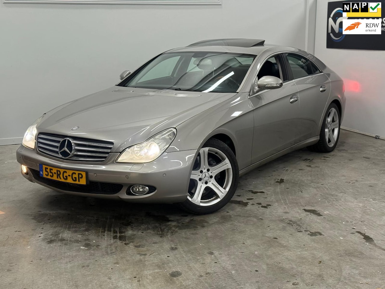 Mercedes-Benz CLS-klasse - 500 / SCHUIFKANTELDAK / VOLLEDIG ONDERHOUDEN / NAP - AutoWereld.nl