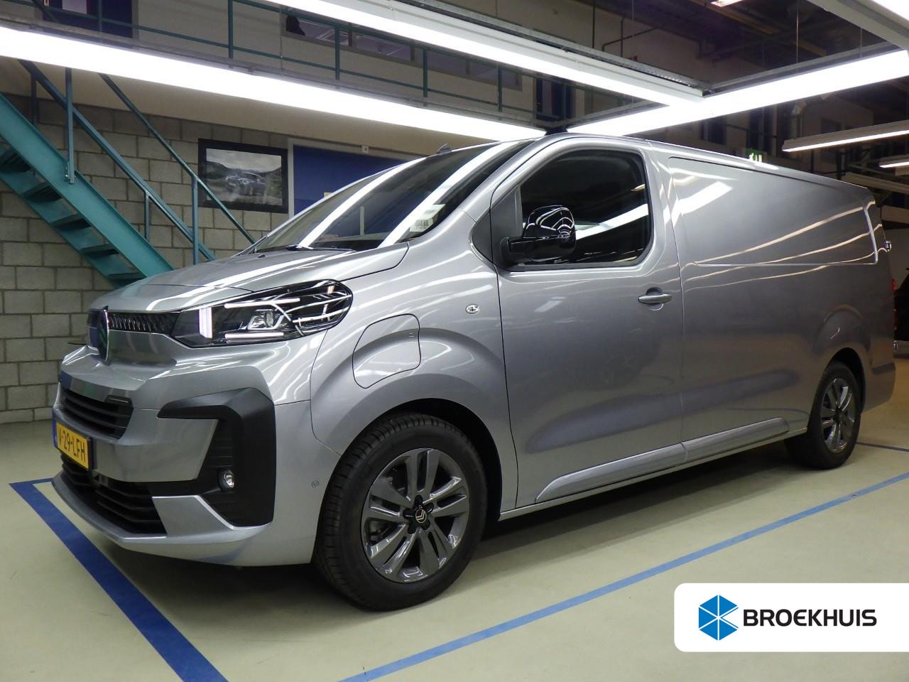 Citroën ë-Jumpy - L3 136 75 kWh | Achteruitrijcamera | Airco (automatisch) | Bumpers in carrosseriekleur - AutoWereld.nl