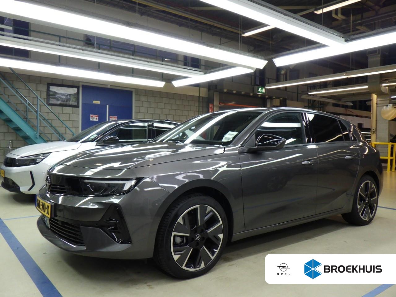 Opel Astra Electric - 54 kWh Business Edition | Achteruitrijcamera | Apple Carplay/Android Auto|telefoonintegrat - AutoWereld.nl