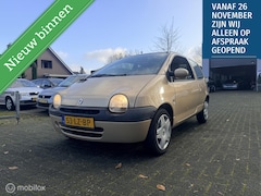 Renault Twingo - 1.2-16V Dolce Gabbana Airco / Audio / Trekhaak