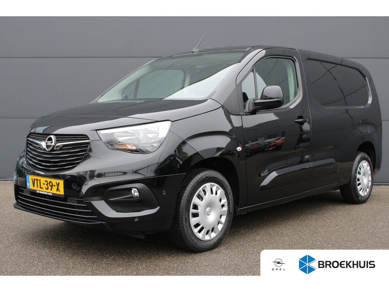 Opel Combo - 1.5D L2H1 Standaard | Navigatie | Camera | Parkeersensoren voor + achter | Trekhaak | 61.0 - AutoWereld.nl