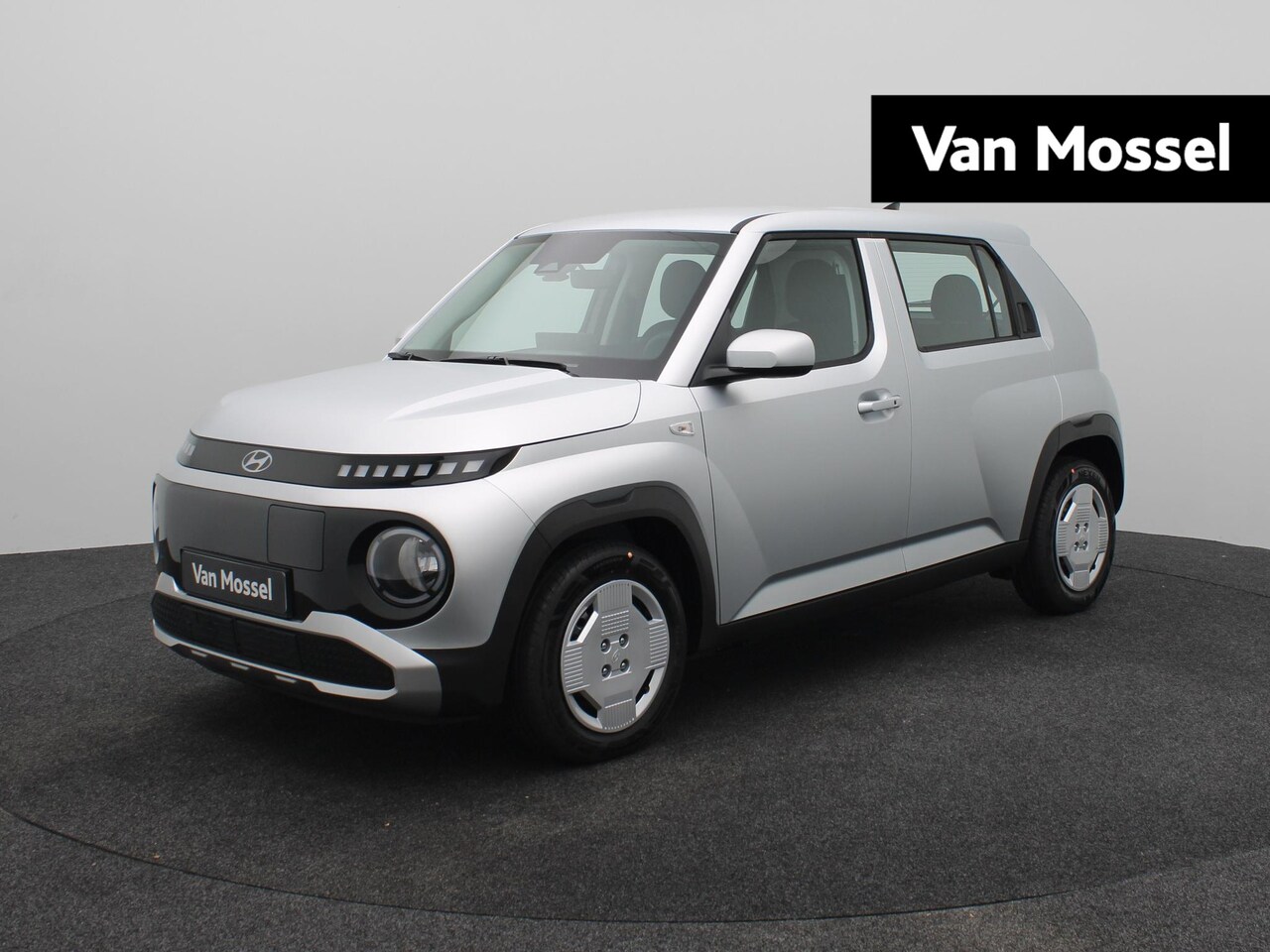 Hyundai Inster - E-Motion 49 kWh | Matte Silver | Uit Voorraad Leverbaar - AutoWereld.nl