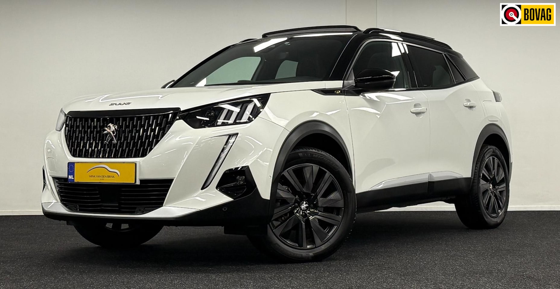 Peugeot 2008 - 1.2 PureTech GT Pack*155PK*Panodak*DigiDisplay*Stoelverw - AutoWereld.nl