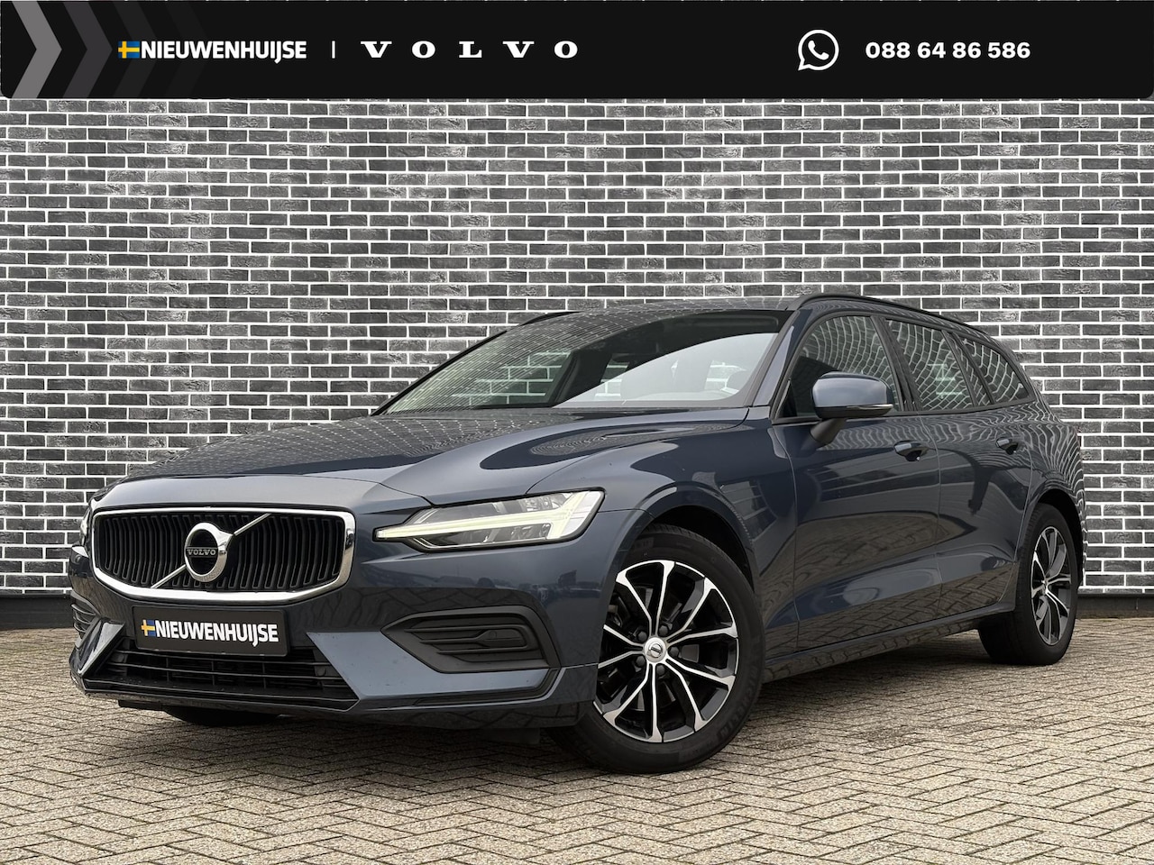 Volvo V60 - 2.0 B3 Momentum Advantage | Lederen comfortstoelen | Stoel en Stuurverwarming | Navigatie - AutoWereld.nl