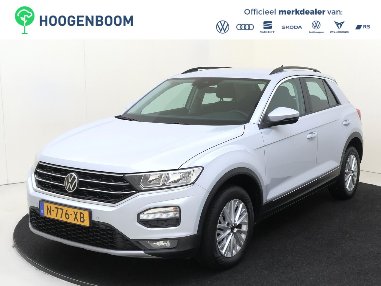Volkswagen T-Roc - 1.0 TSI Style | Trekhaak | Parkeersensoren | Adaptieve cruise control | CarPlay | Navigati - AutoWereld.nl