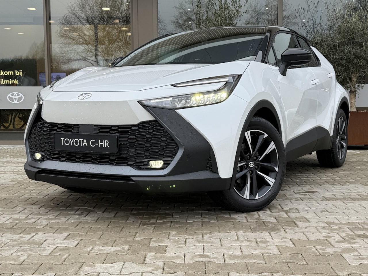 Toyota C-HR - 1.8 Hybrid 140 Dynamic | VOORRAAD - AutoWereld.nl