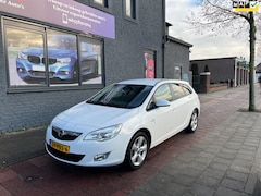 Opel Astra Sports Tourer - 1.4 Turbo Edition nap boekjes
