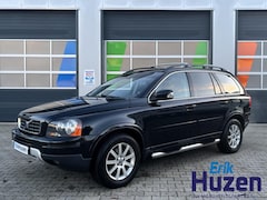 Volvo XC90 - 2.4 D5 MOMENTUM 5P. / Youngtimer / 4x4