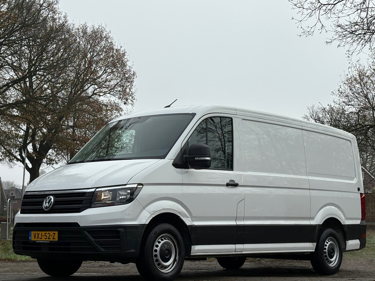 Volkswagen Crafter - 30 2.0 TDI L2H1 Comfortline|1e EIG|EURO6|105PK|airco|bluetooth|parkeersensoren|drie zitpla - AutoWereld.nl