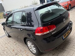 Volkswagen Golf - 1.2 TSI Highline BlueMotion 5 Drs / navi / Clima