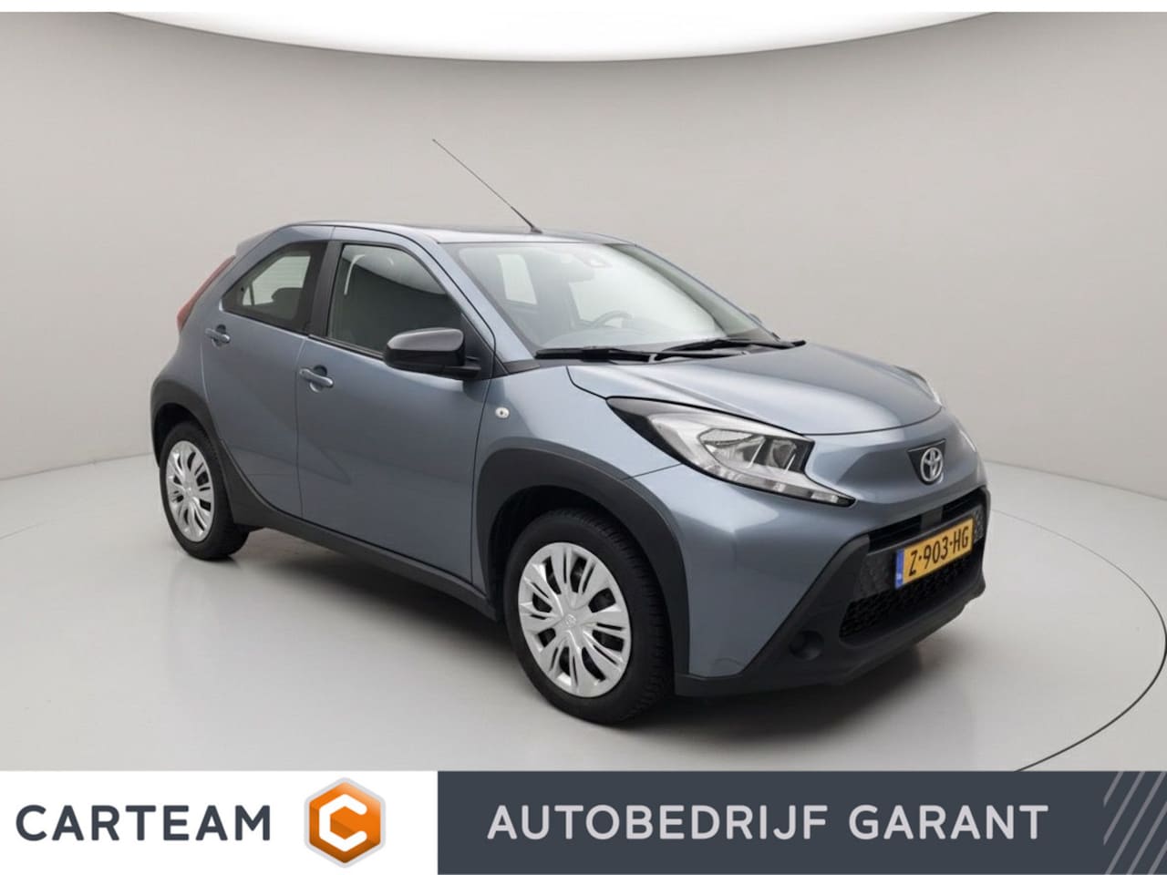 Toyota Aygo X - 1.0 VVT-i MT Play Camera/ Adapt. cruiscontr./ Multimedia - AutoWereld.nl