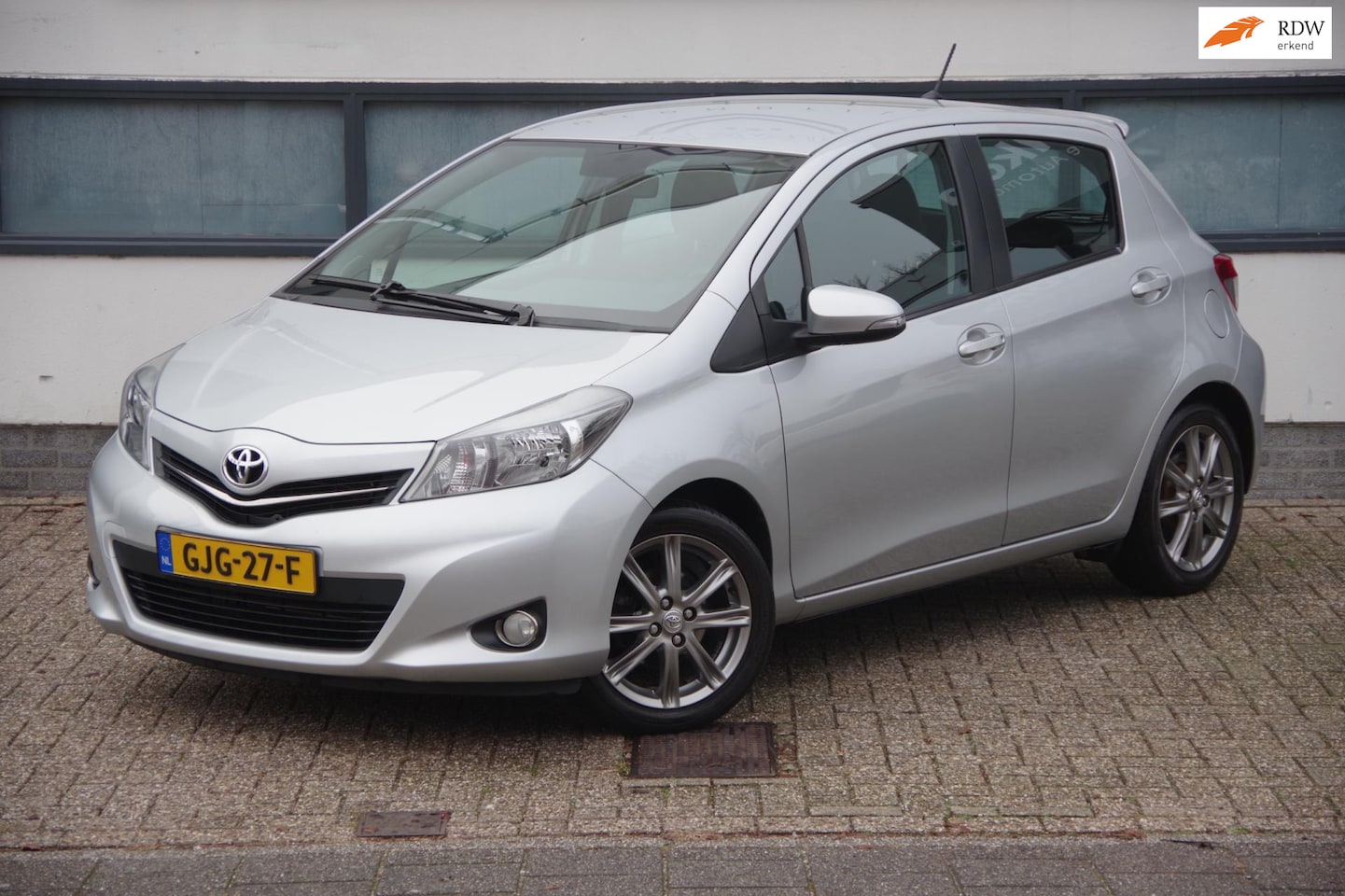 Toyota Yaris - 1.3 VVT-i Aspiration 1.3 VVT-i Aspiration - AutoWereld.nl