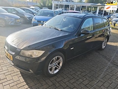 BMW 3-serie Touring - 320i Business Line-Navi-Parksensor-Cruise