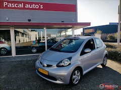 Toyota Aygo - 1.0-12V Sport airco lm velgen