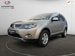Mitsubishi Outlander - 2.4 Intense 4x4 Airco Trekhaak Nap Cruise LMV Dakrails Youngtimer