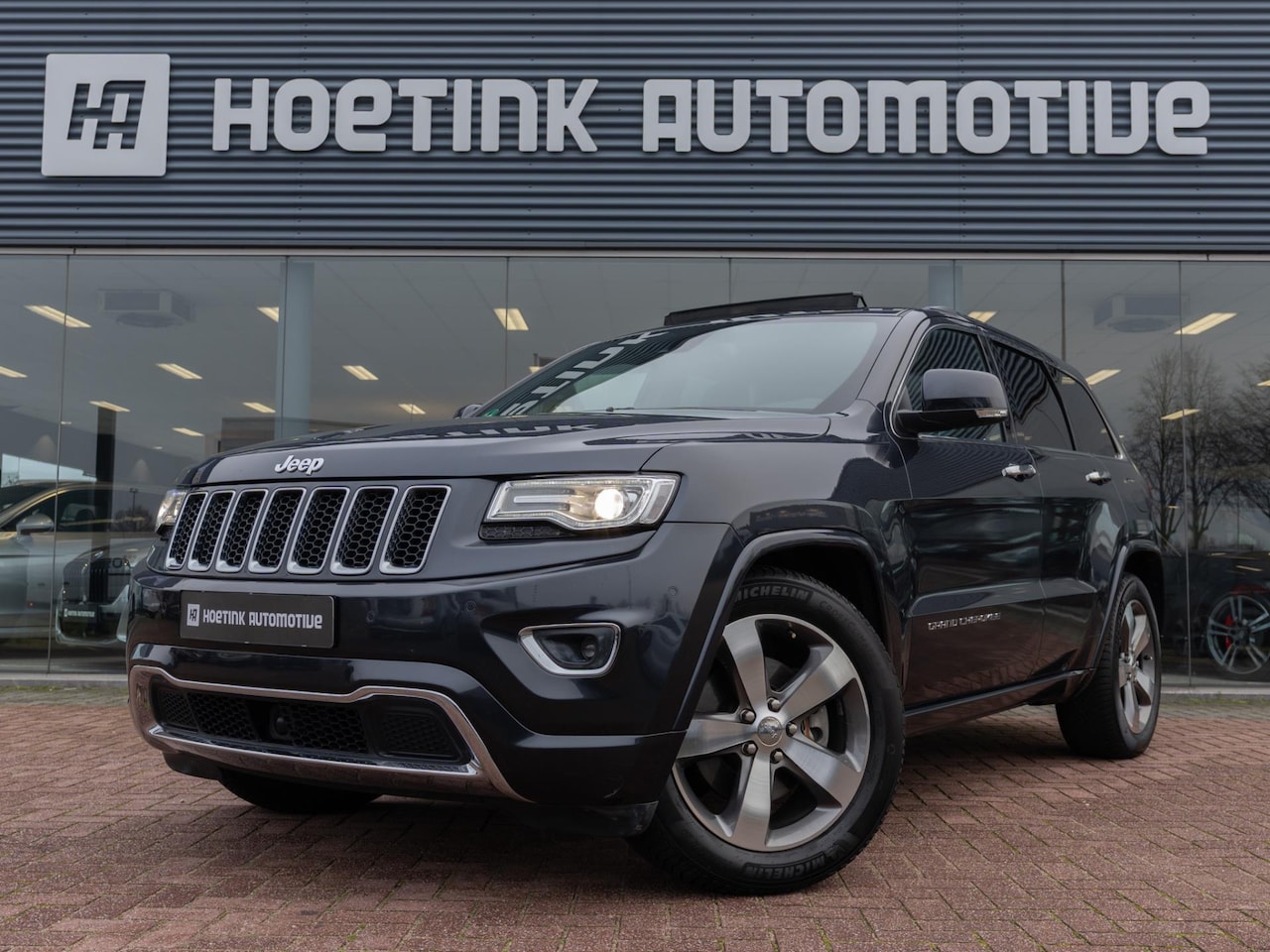 Jeep Grand Cherokee - 3.6 Overland Summit | Pano | Memory | Lucht | Trekhaak - AutoWereld.nl