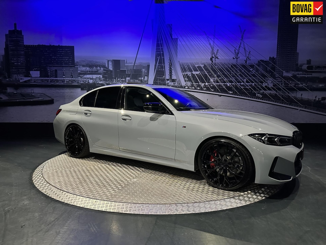 BMW 3-serie - 330i M-Sport *Competitionstoelen*Schuifdak*M-Sport Pro* - AutoWereld.nl