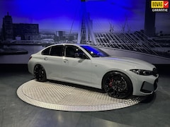 BMW 3-serie - 330i M-Sport *Competitionstoelen*Schuifdak*M-Sport Pro