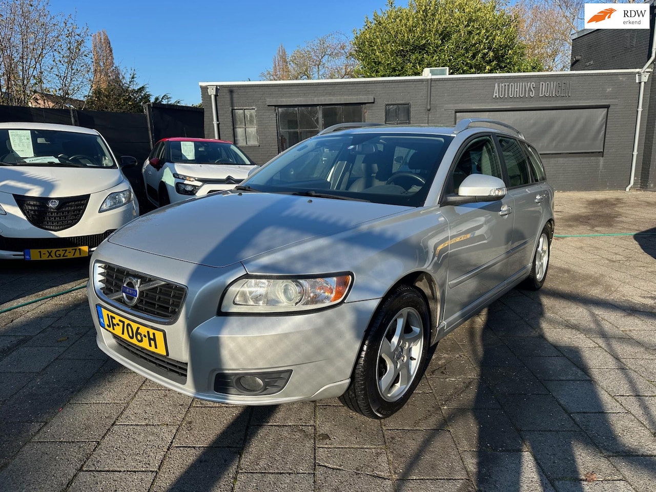Volvo V50 - 1.6 D2 (114pk) S/S Pro Edition Navi! - AutoWereld.nl