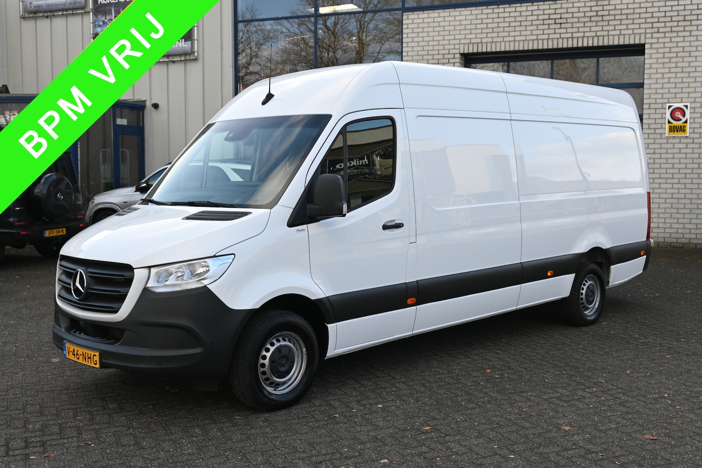 Mercedes-Benz Sprinter - 317 CDI L3H2 Geveerde stoel, Navigatie met camera, 270 Graden deuren - AutoWereld.nl