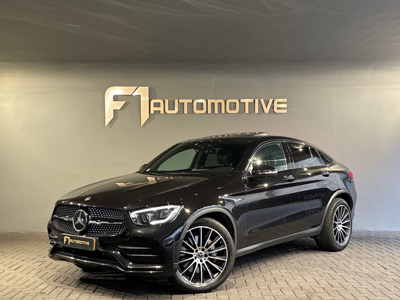 Mercedes-Benz GLC-klasse Coupé - 300 4M AMG Pano|Memory|Trekhaak - AutoWereld.nl