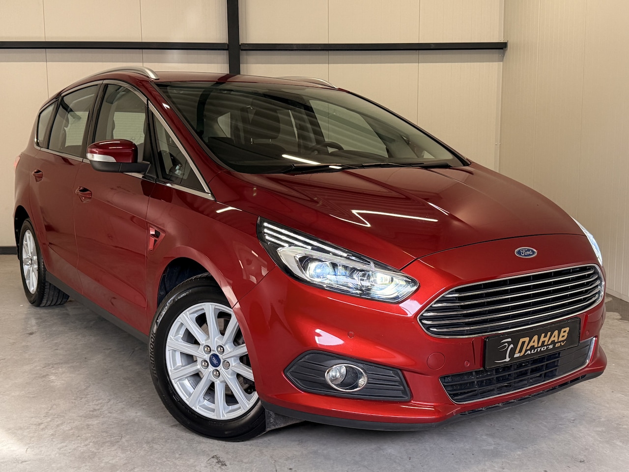 Ford S-Max - 1.5 Titanium 7 Persoons | Stoelverwarming | Apple Carplay | Cruise | Dode Hoek | - AutoWereld.nl