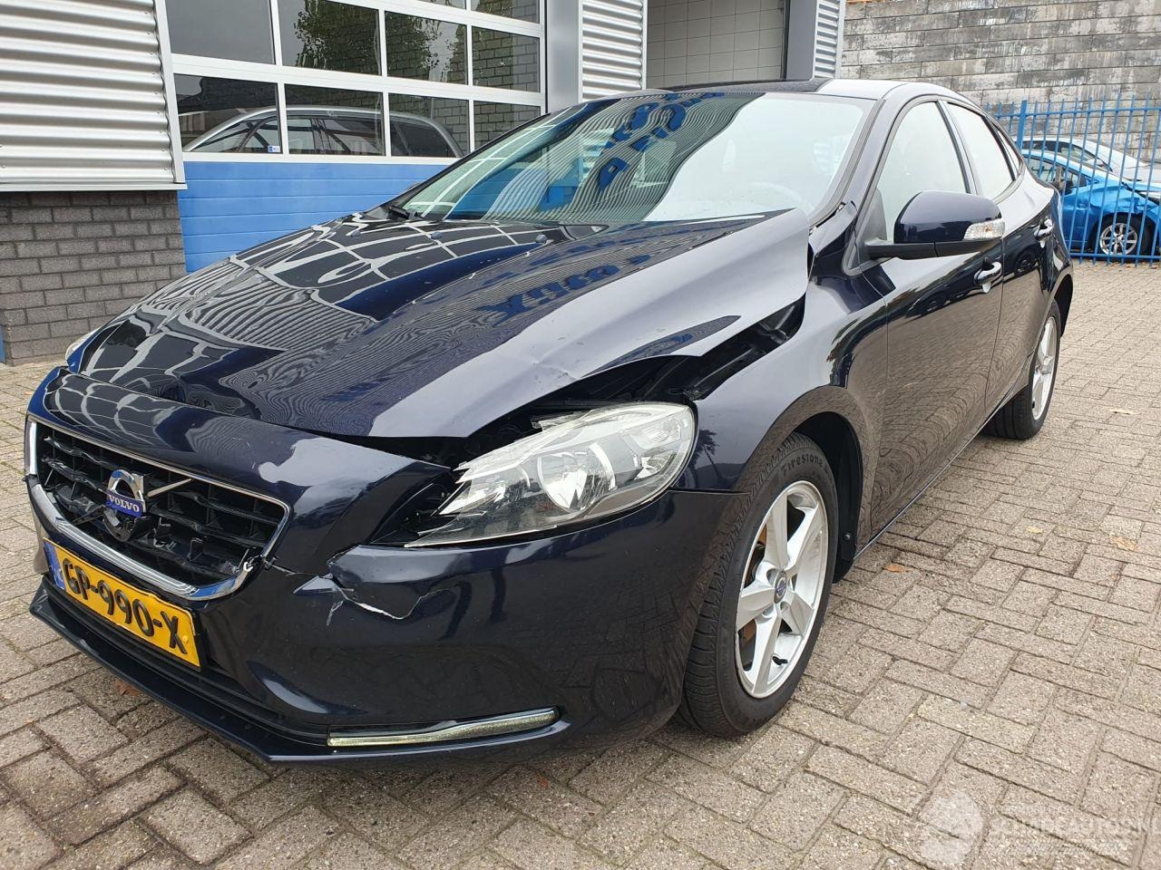 Volvo V40 - V-40 2.0 D2 Momentum Business - AutoWereld.nl